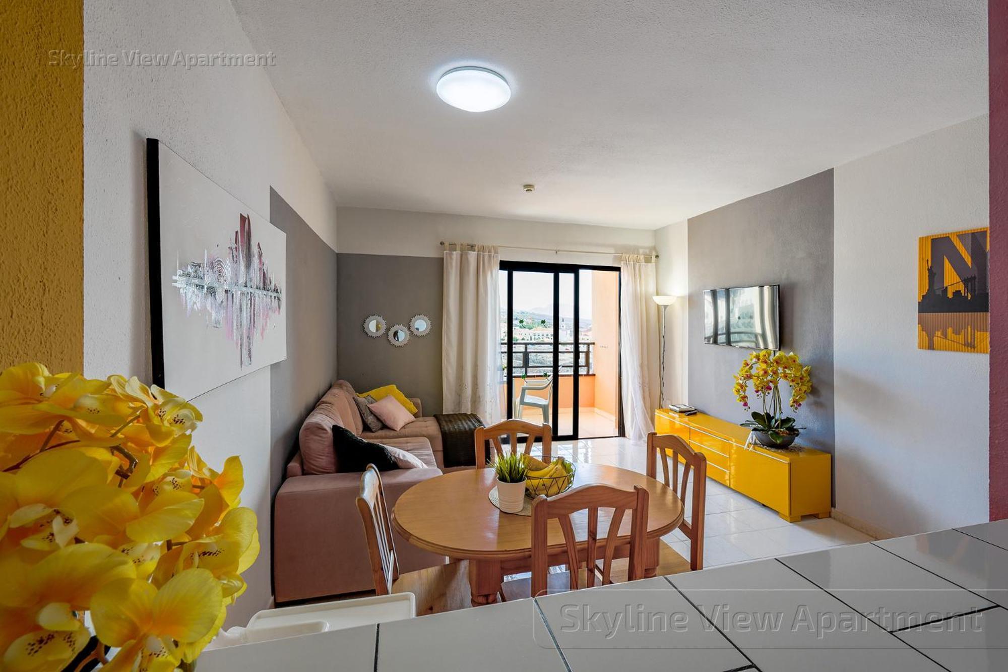 Skyline View Apartment *